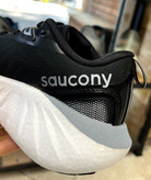 کتونی اسپرت مشکی برند saucony
