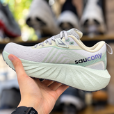 کتونی اسپرت مدل saucony